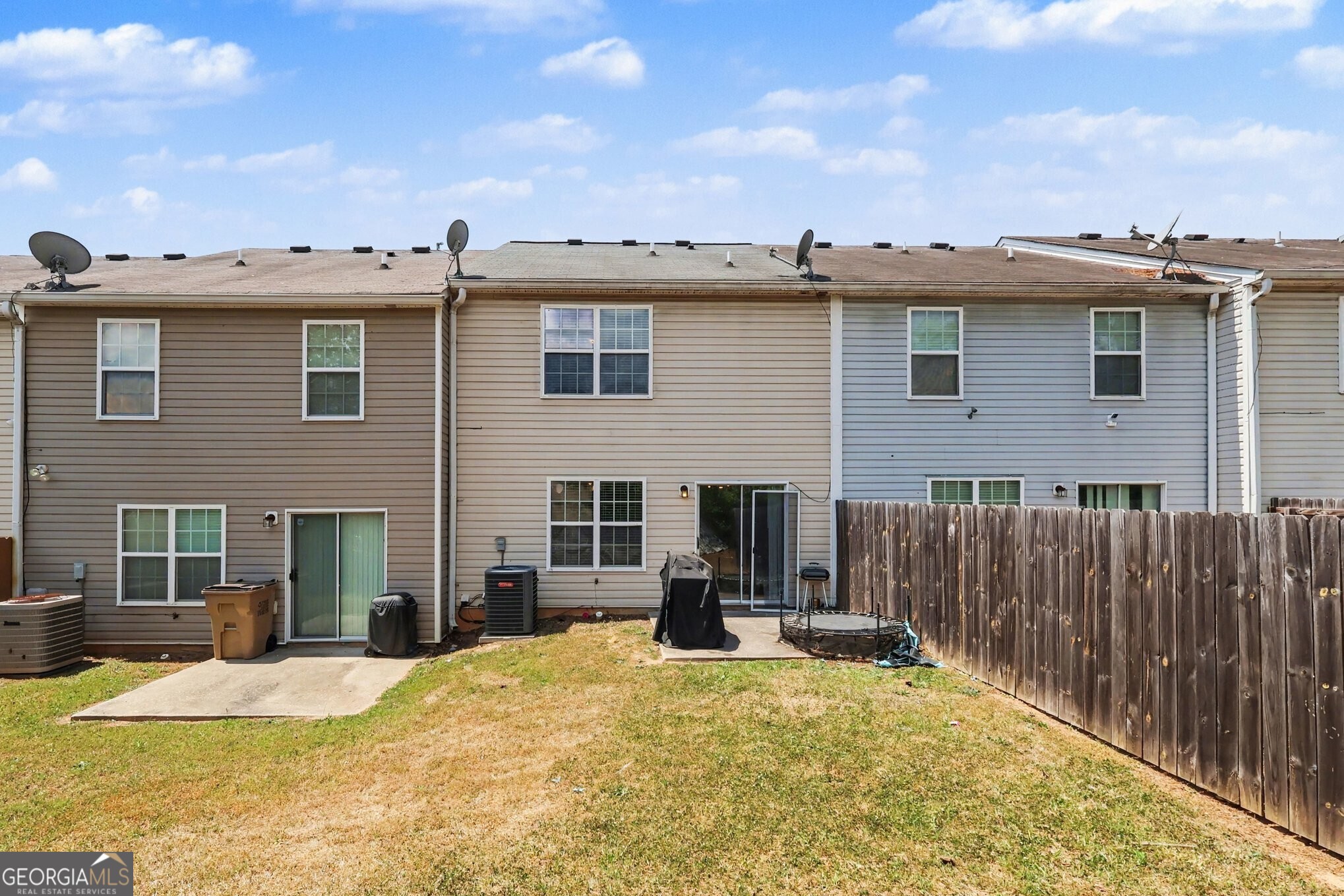 5330 Creekview LN