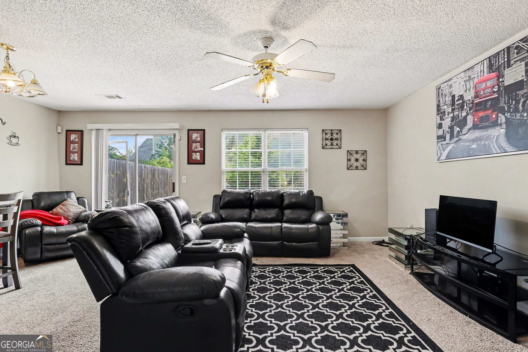5330 Creekview LN