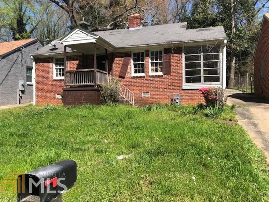 THIS HOUSE IS PERFECT FOR AN INVESTOR OR A BUYER THAT WANTS TO DO THEIR OWN RENOVATIONS! 4 SIDED BRICK! SOLID FOUNDATION! WESTVIEW NEIGHBORHOOD! WALK TO THE BELTLINE! ORIGINAL HARDWOOD FLOORS! SUNROOM WITH GLASS WINDOWS! FIREPLACE IN THE FAMILY ROOM! SEPARATE DINNING ROOM! SEPARATE EATING AREA FOR A KITCHEN A TABLE! LARGE MASTER BEDROOM! HUGE ATTIC! LARGE FENCED IN BACKYARD! NO FHA! CASH ONLY! THIS HOME IS FULL A OF CHARM! IT WILL NOT LAST LONG! SOLD AS-IS! NO SELLER'S DISCLOSURE.