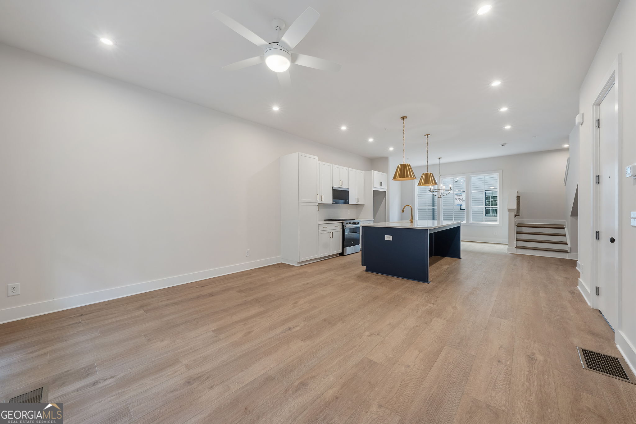 922 Hughley CIR 8