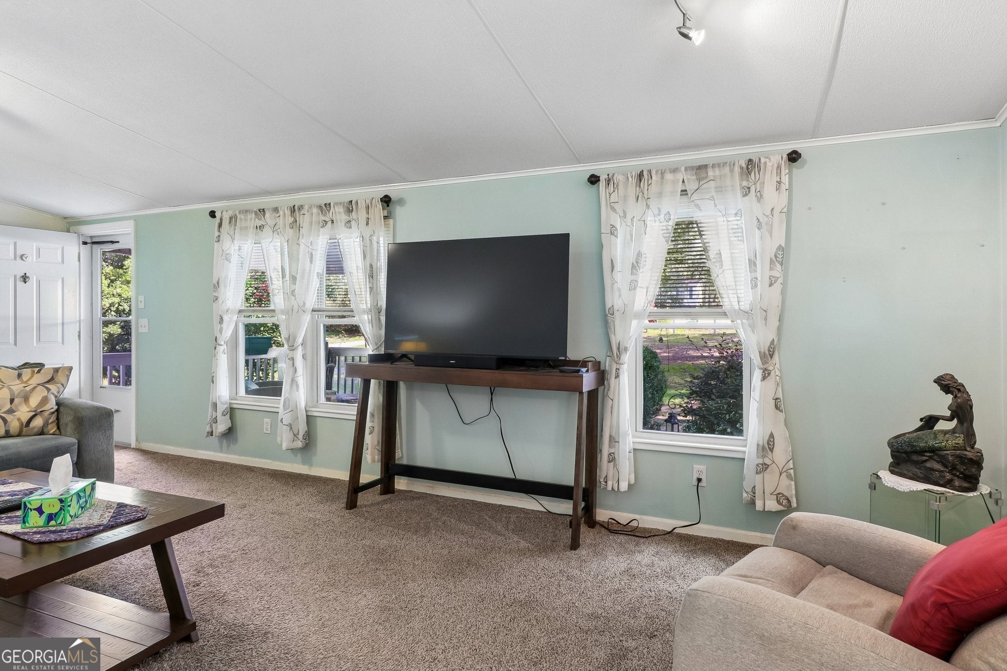 124 Edgewater DR