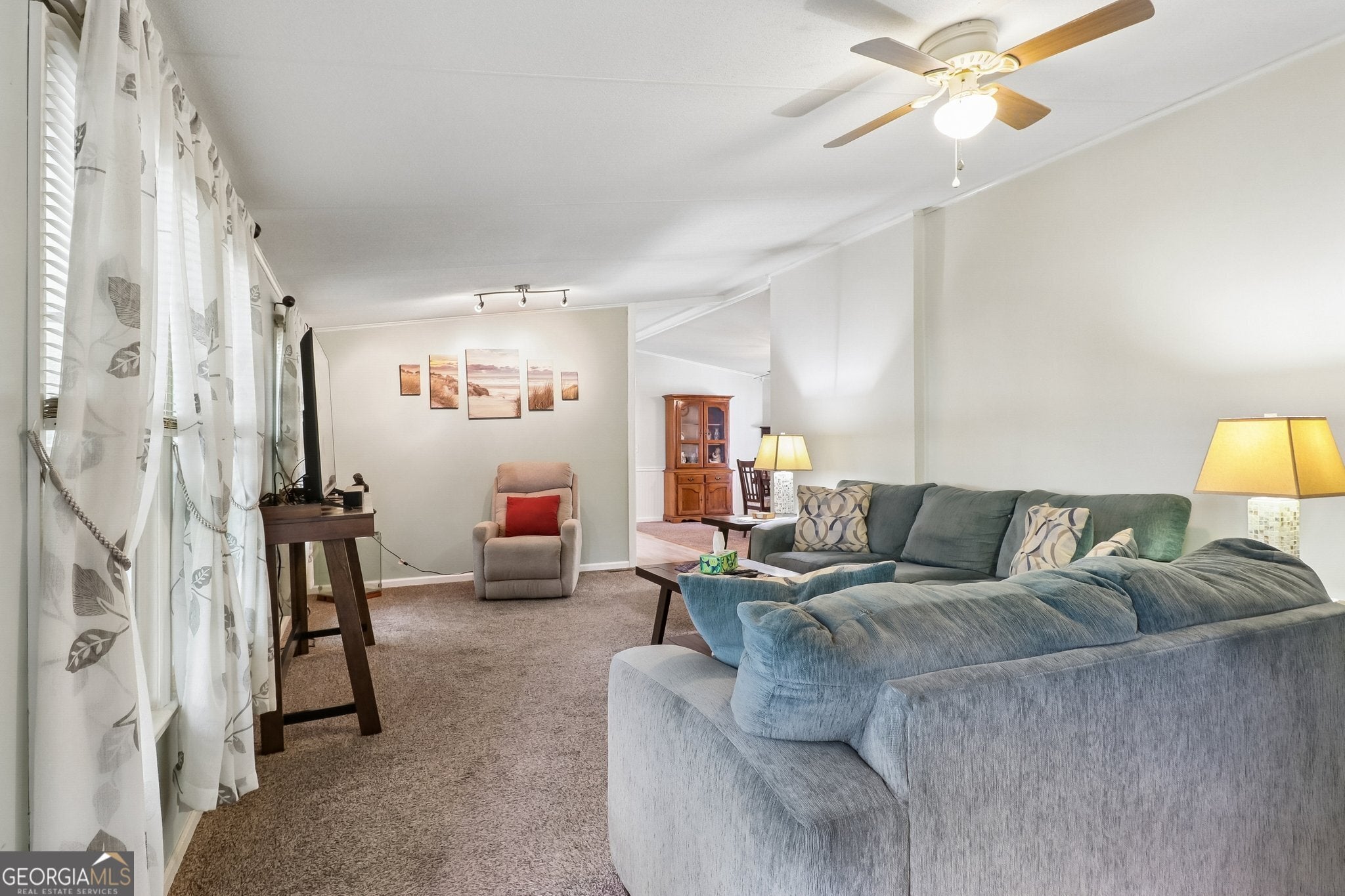 124 Edgewater DR