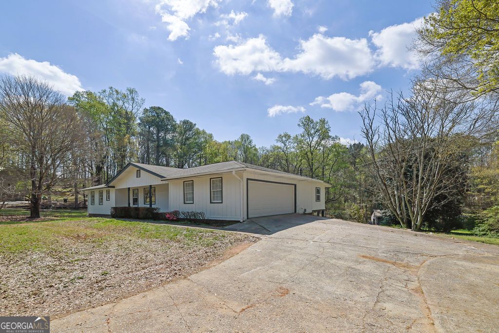 Photo of 2765 Old Dallas Road SW, Marietta, GA 30064 (MLS # 10720233)