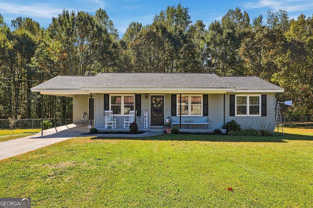 Photo of 116 Nix Xing, Clermont, GA 30527 (MLS # 10880418)