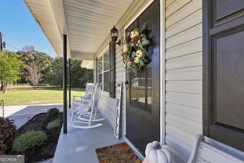 Photo of 116 Nix Xing, Clermont, GA 30527 (MLS # 10880418)