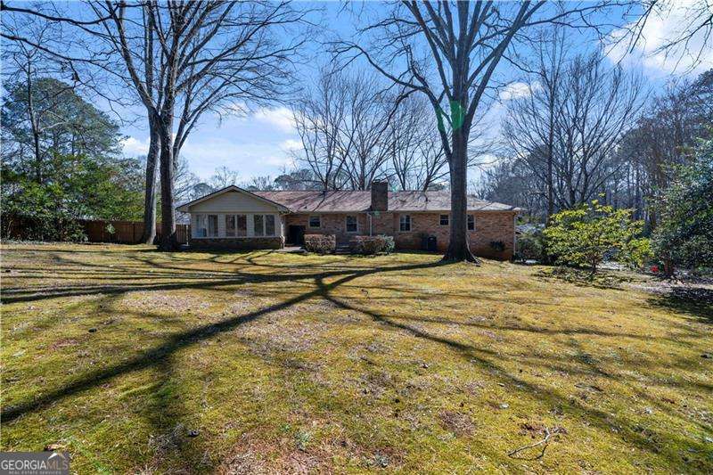 Roswell, Georgia 30075, United States, 3 Bedrooms Bedrooms, ,3 BathroomsBathrooms,Residential,Pending,699