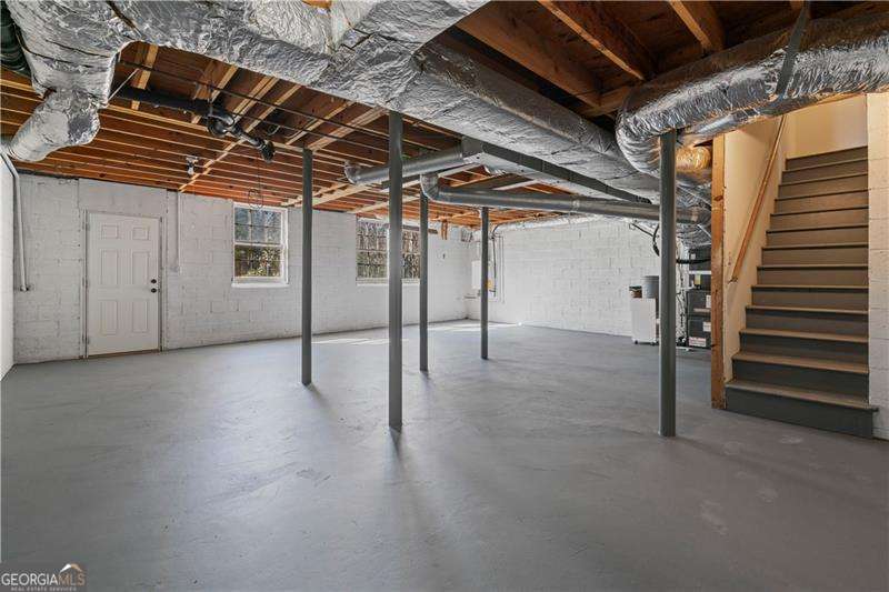 Roswell, Georgia 30075, United States, 3 Bedrooms Bedrooms, ,3 BathroomsBathrooms,Residential,Pending,699