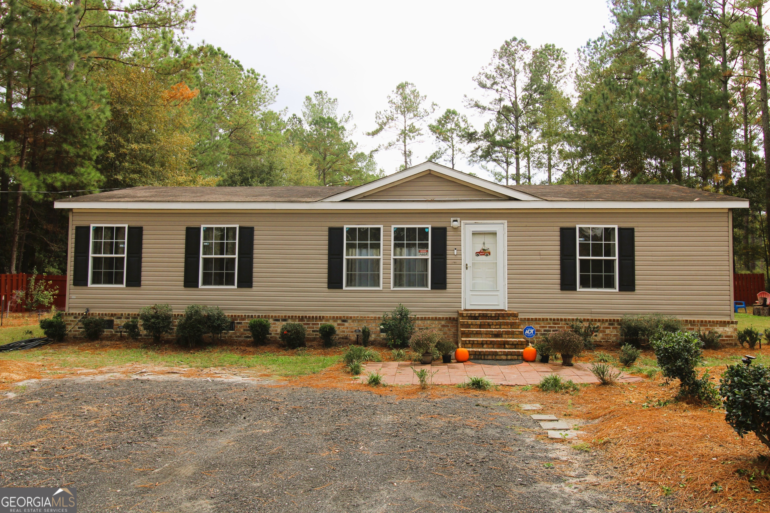 Photo 1 of 32 — 1724 Brook Run DR, Register, GA 30452