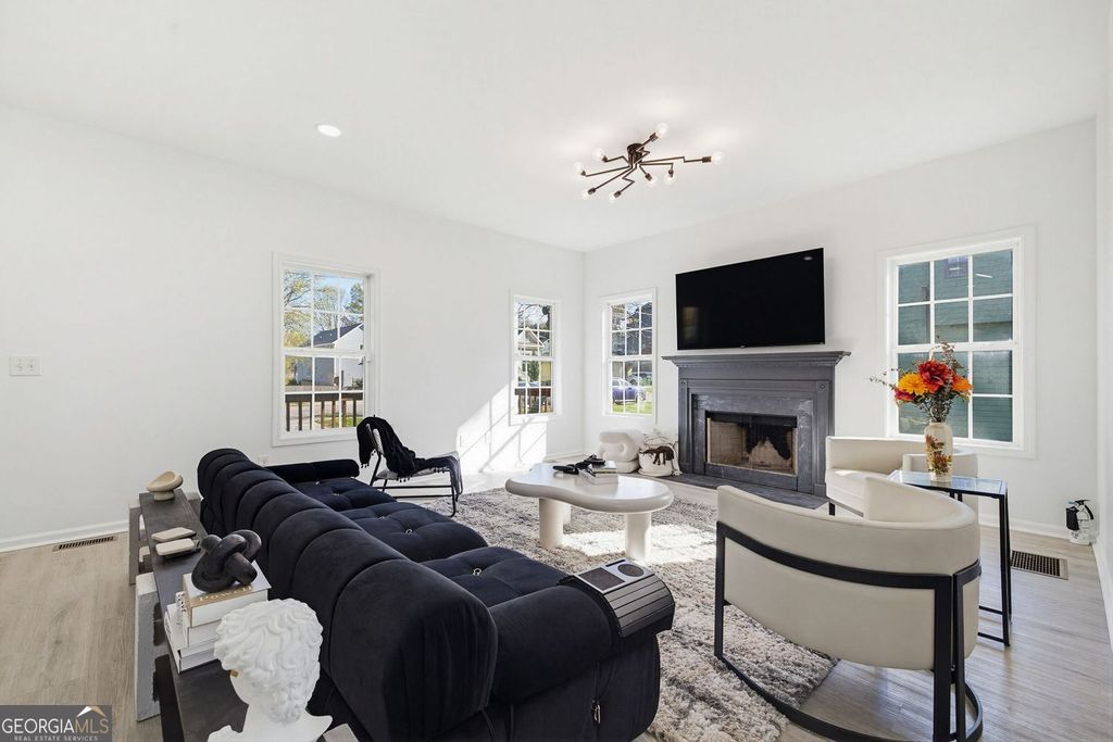 Photo of 181 South Avenue SE, Atlanta, GA 30315 (MLS # 10713043)