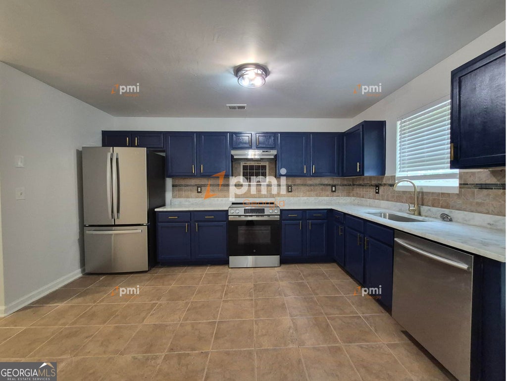 Photo of 304 Klinetop Drive, McDonough, GA 30253 (MLS # 10789675)