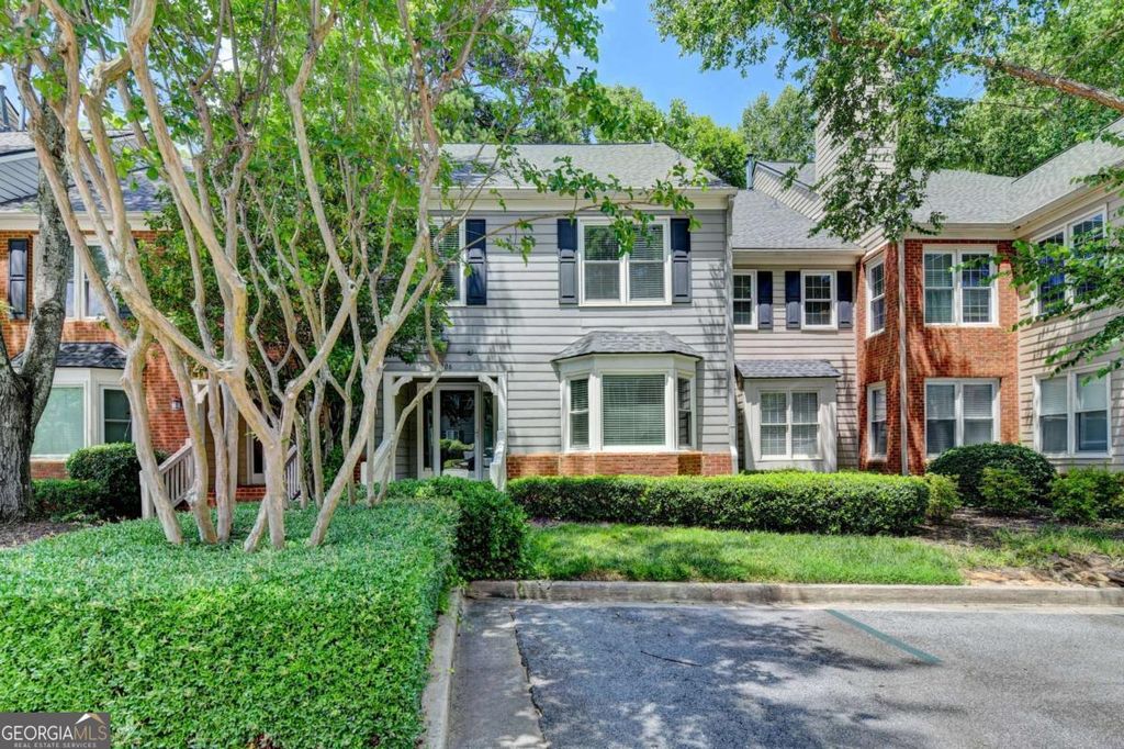 Photo of 1006 Camden Court, Atlanta, GA 30327 (MLS # 10802721)