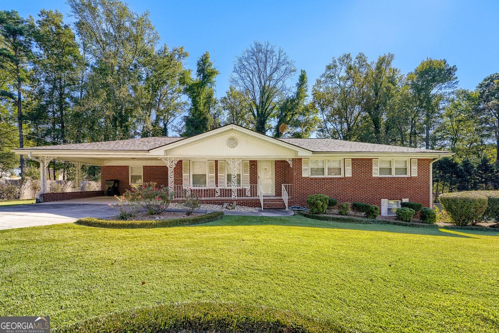 Photo of 3840 Yates Drive, Lithia Springs, GA 30122 (MLS # 10876076)