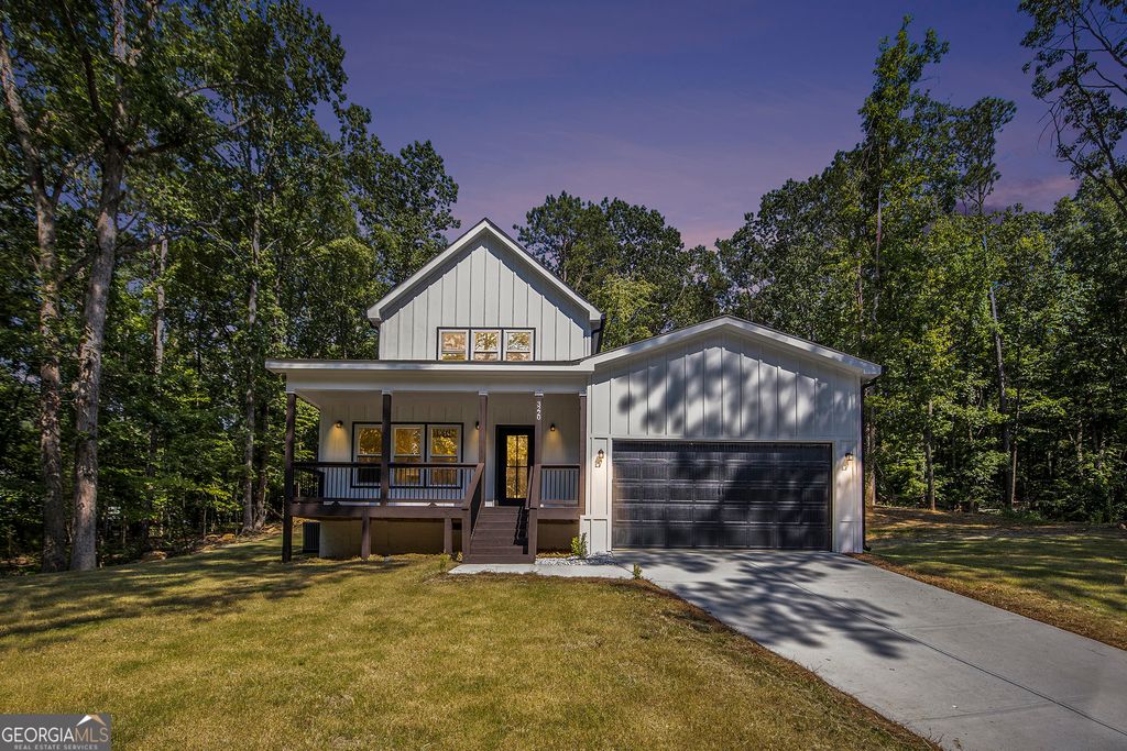 Photo of 3220 Sweetbriar Drive, Villa Rica, GA 30180 (MLS # 10667677)