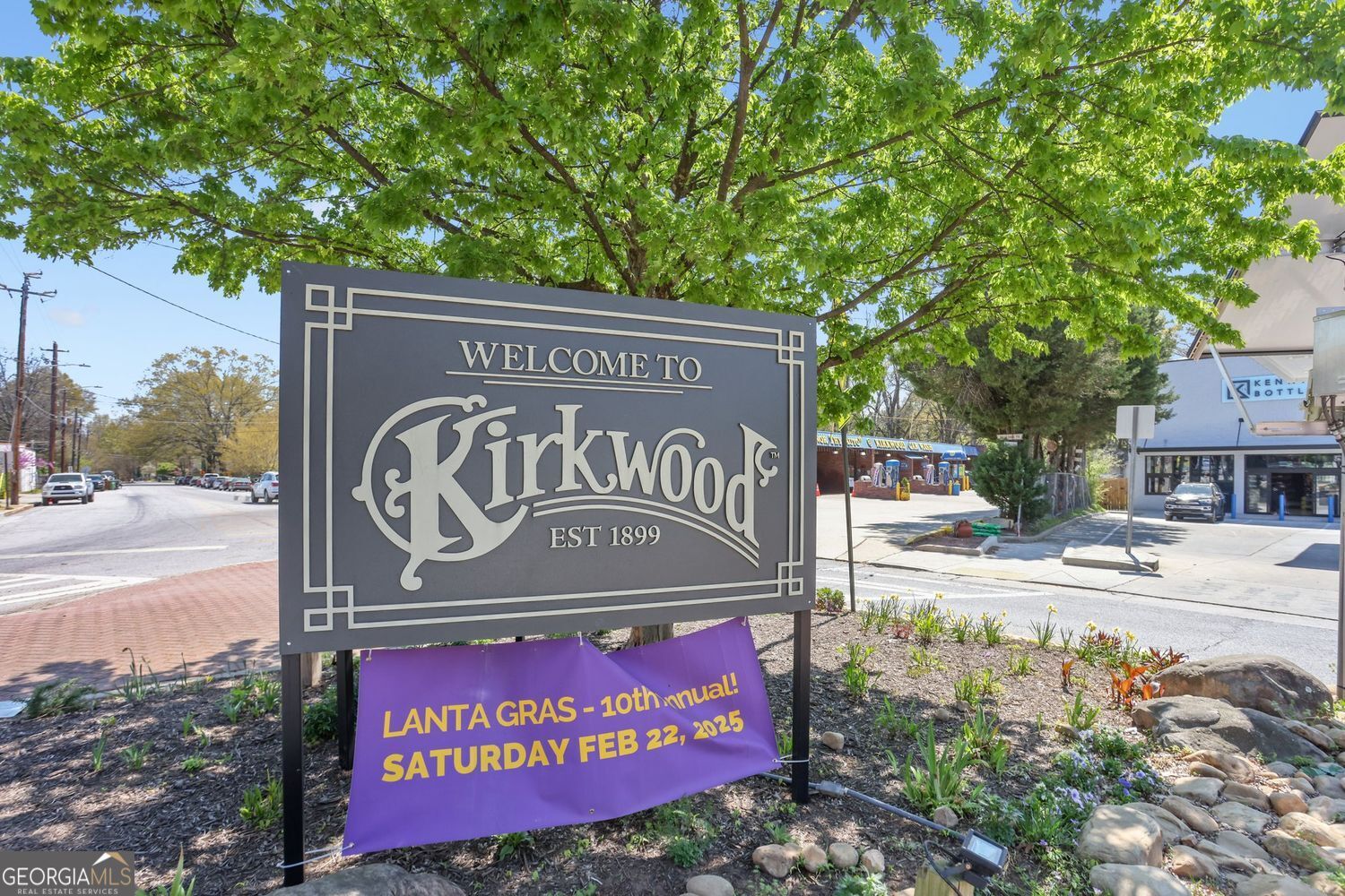 Atlanta, Georgia 30317, United States, 3 Bedrooms Bedrooms, ,3 BathroomsBathrooms,Residential,Pending,100808