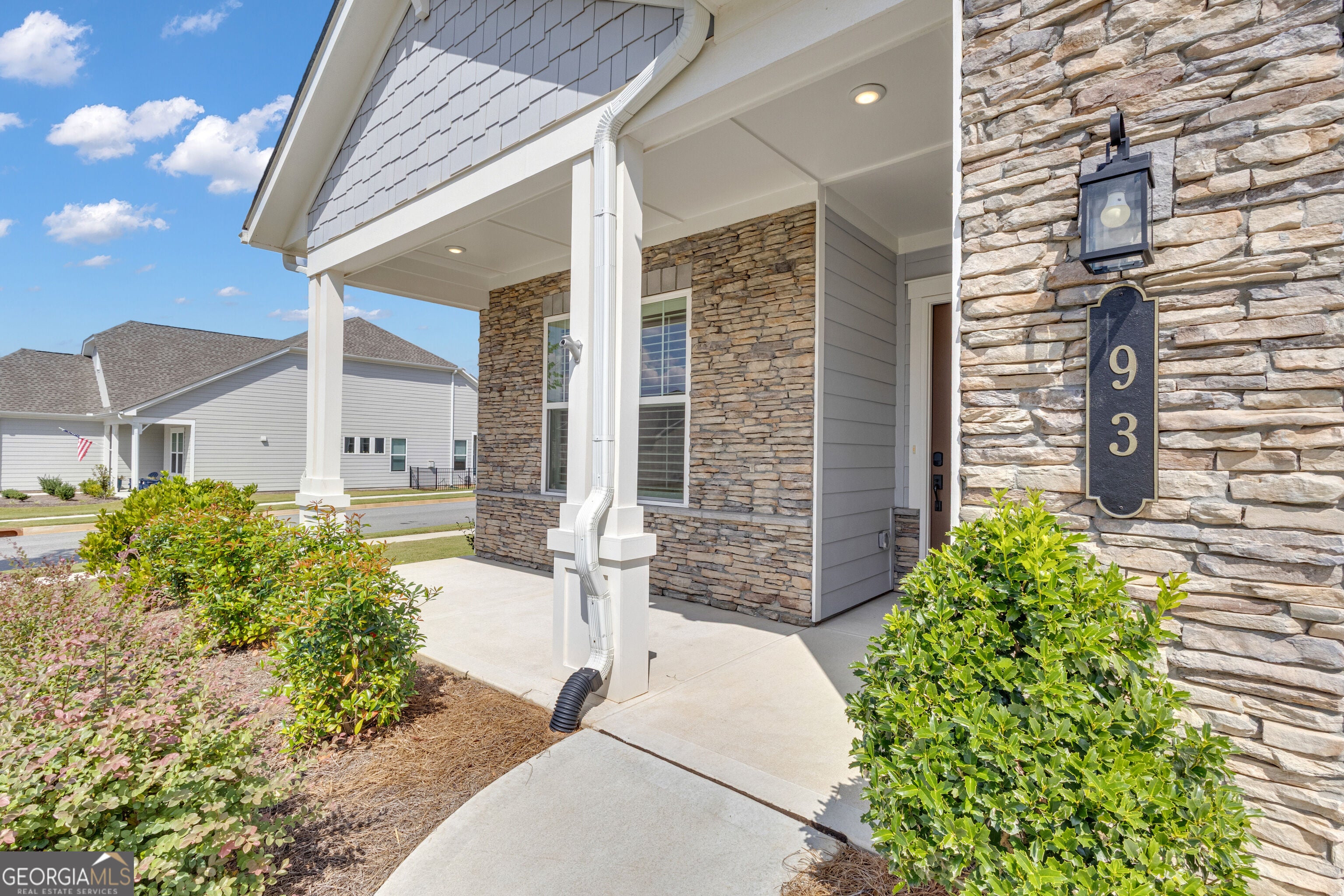 93 Club Cresswind DR