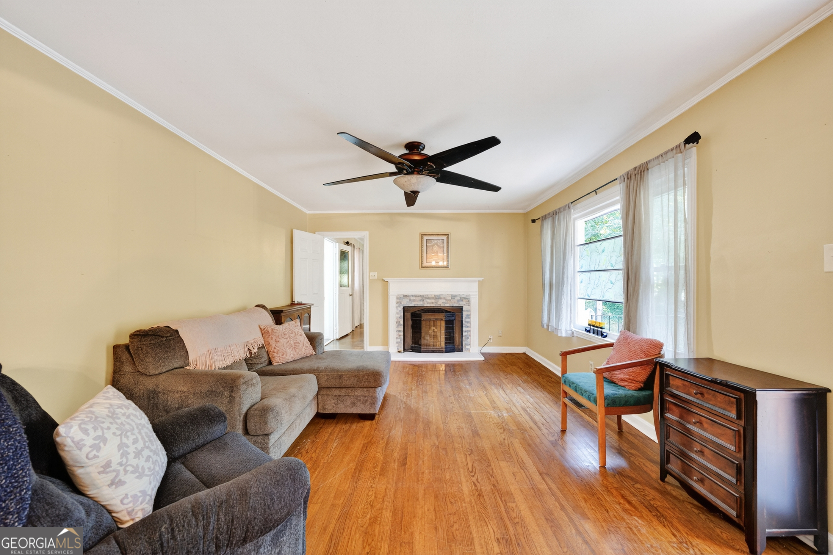 4511 Rivoli DR
