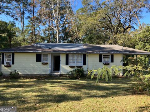 Photo of 411 Edgewood Drive, Thomasville, GA 31792 (MLS # 10664173)