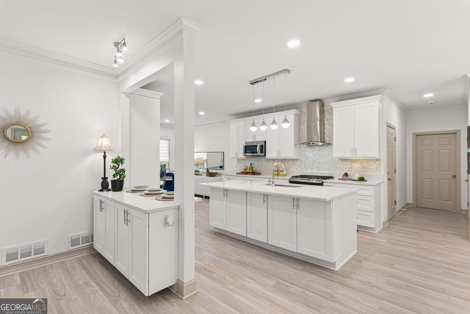 1455 Richards CIR
