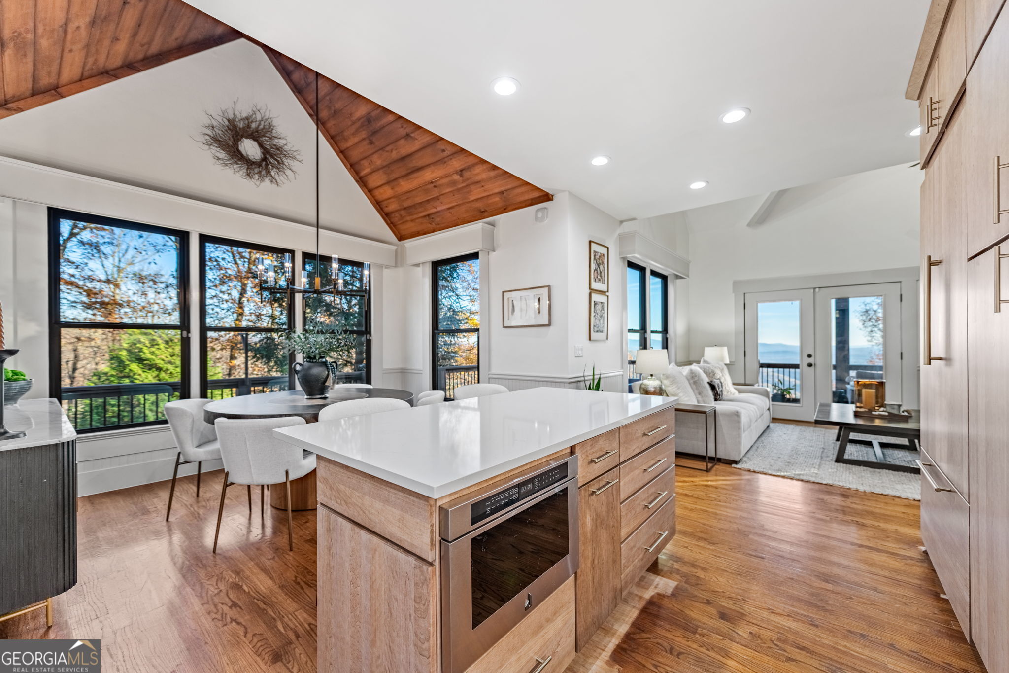 1432 Walnut RDG