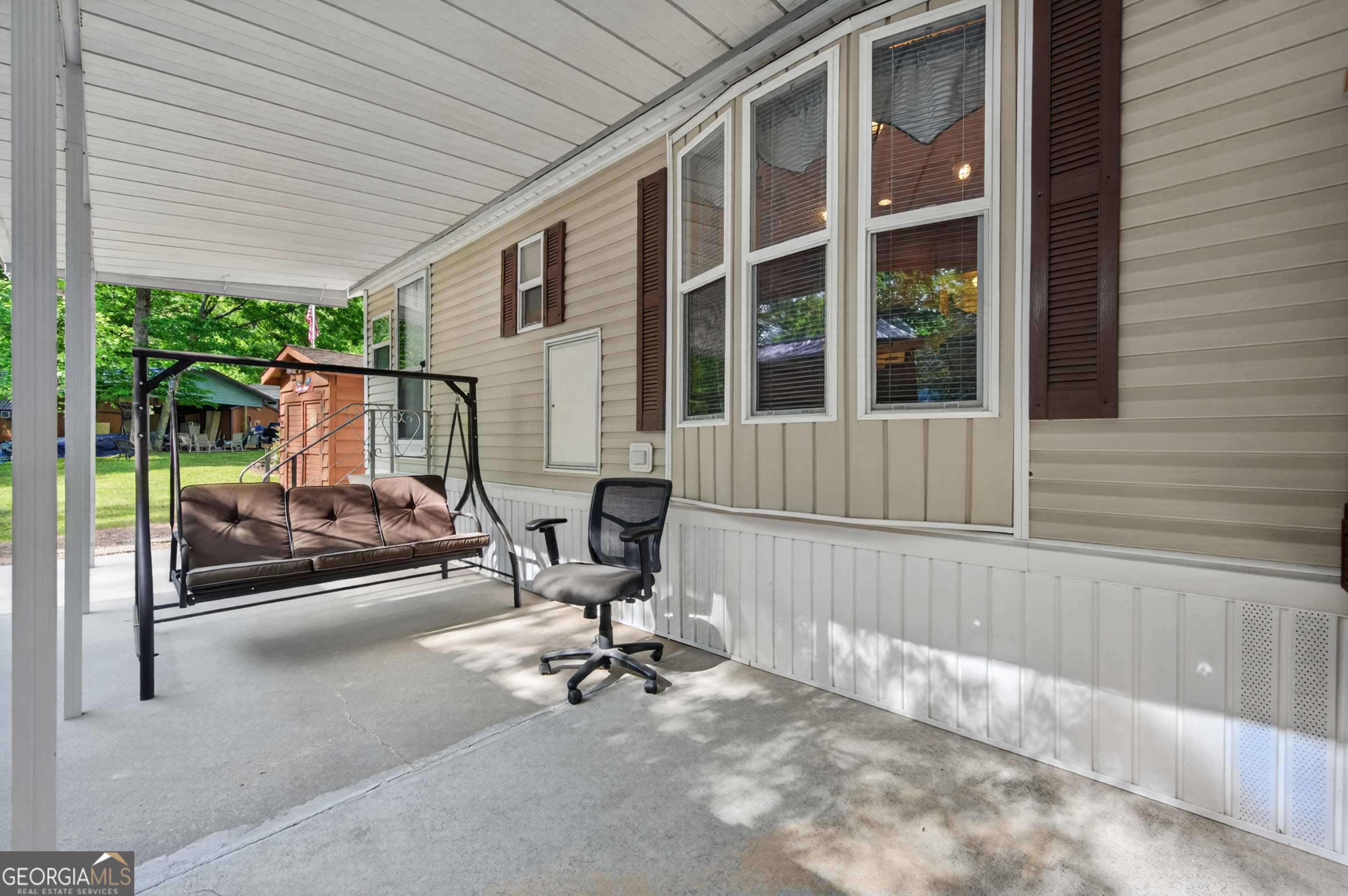 107 Riverside PL