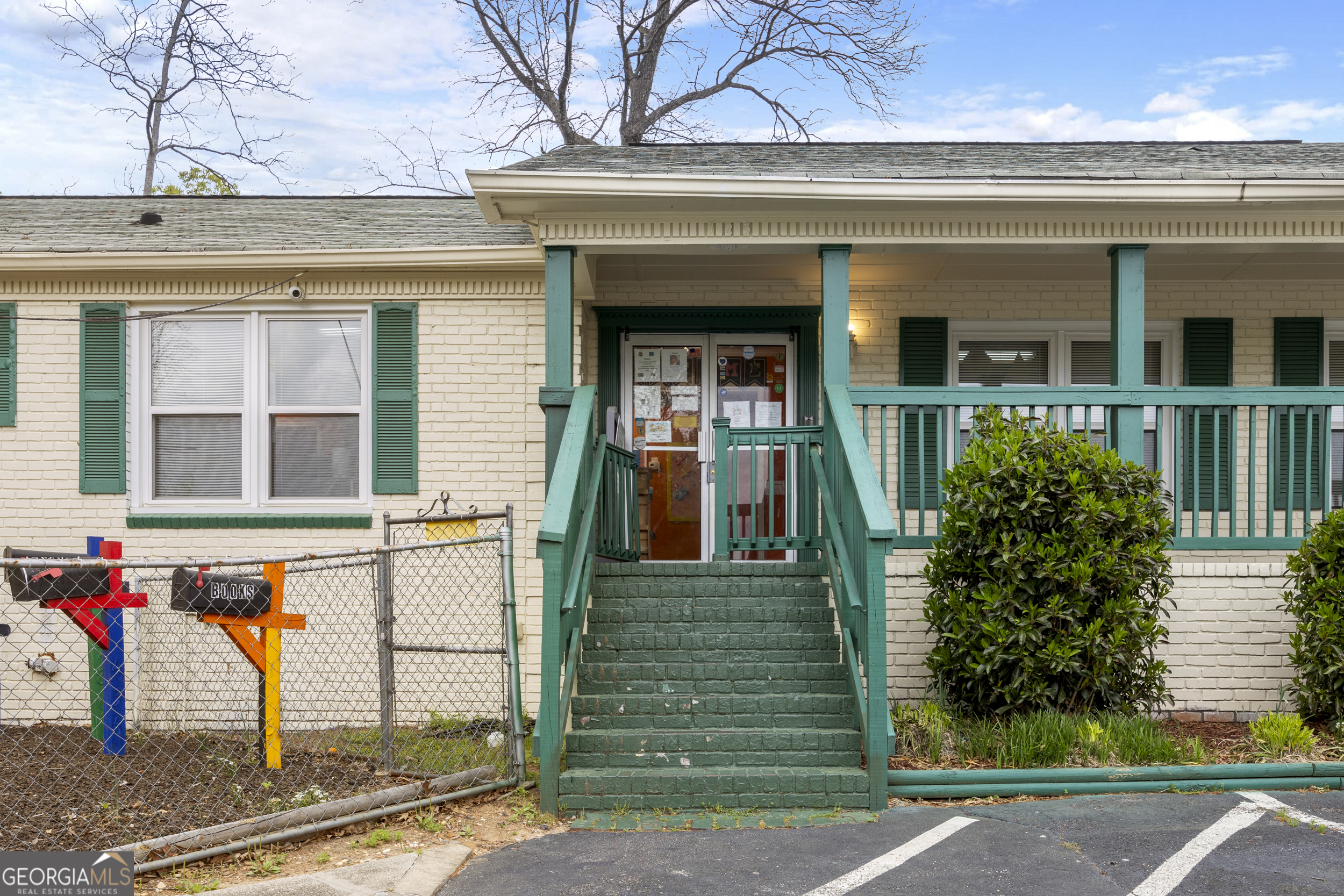 725 King RD