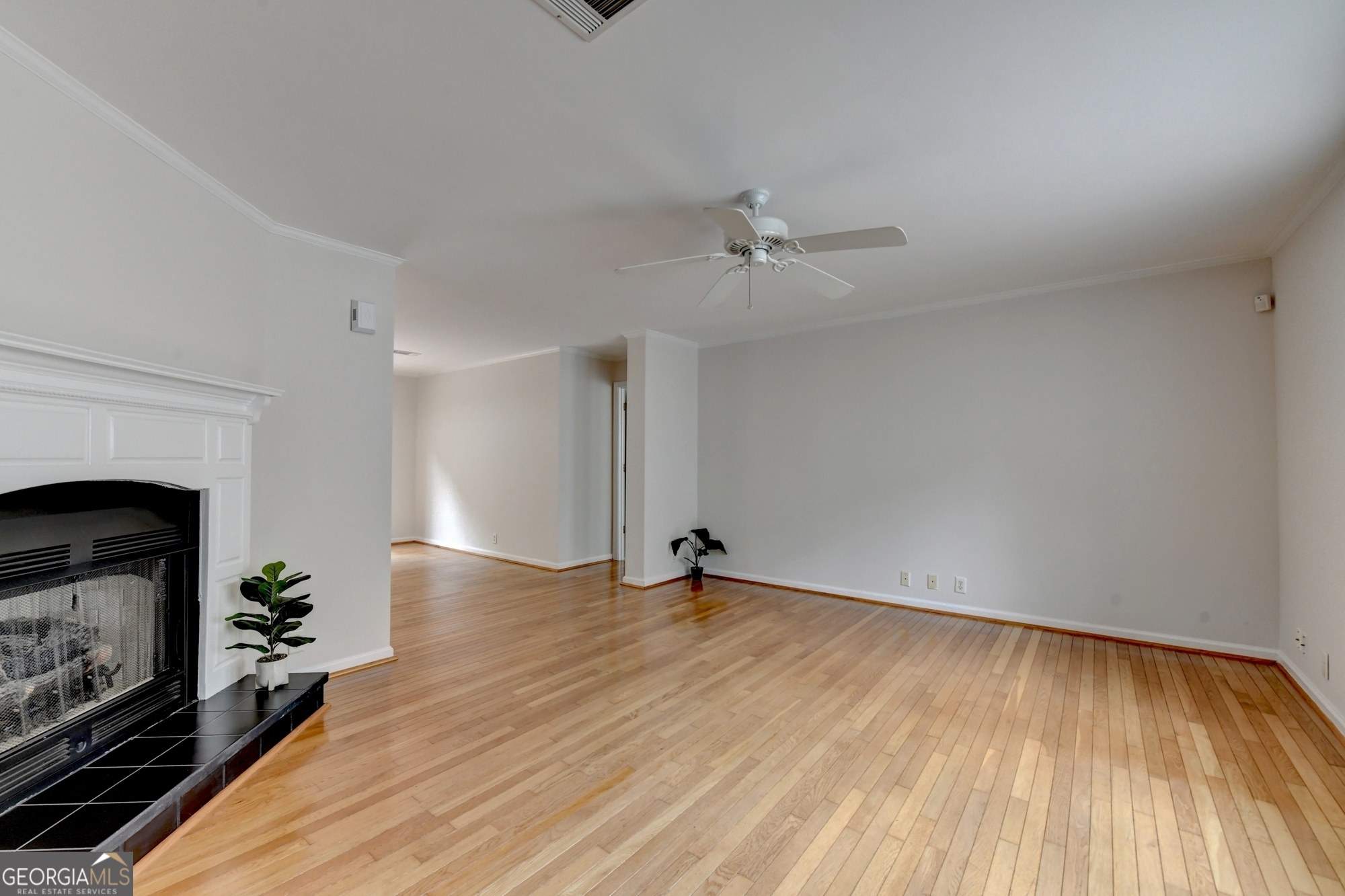 525 Hunnicutt RD SE