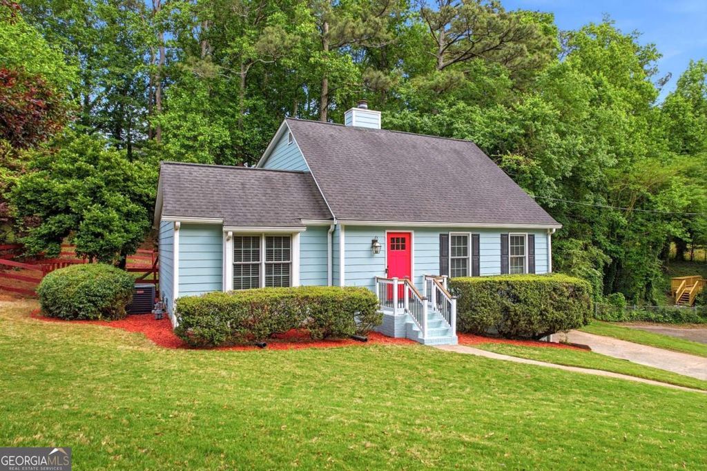 Photo of 3672 Stoney View Drive, Marietta, GA 30062 (MLS # 10754116)
