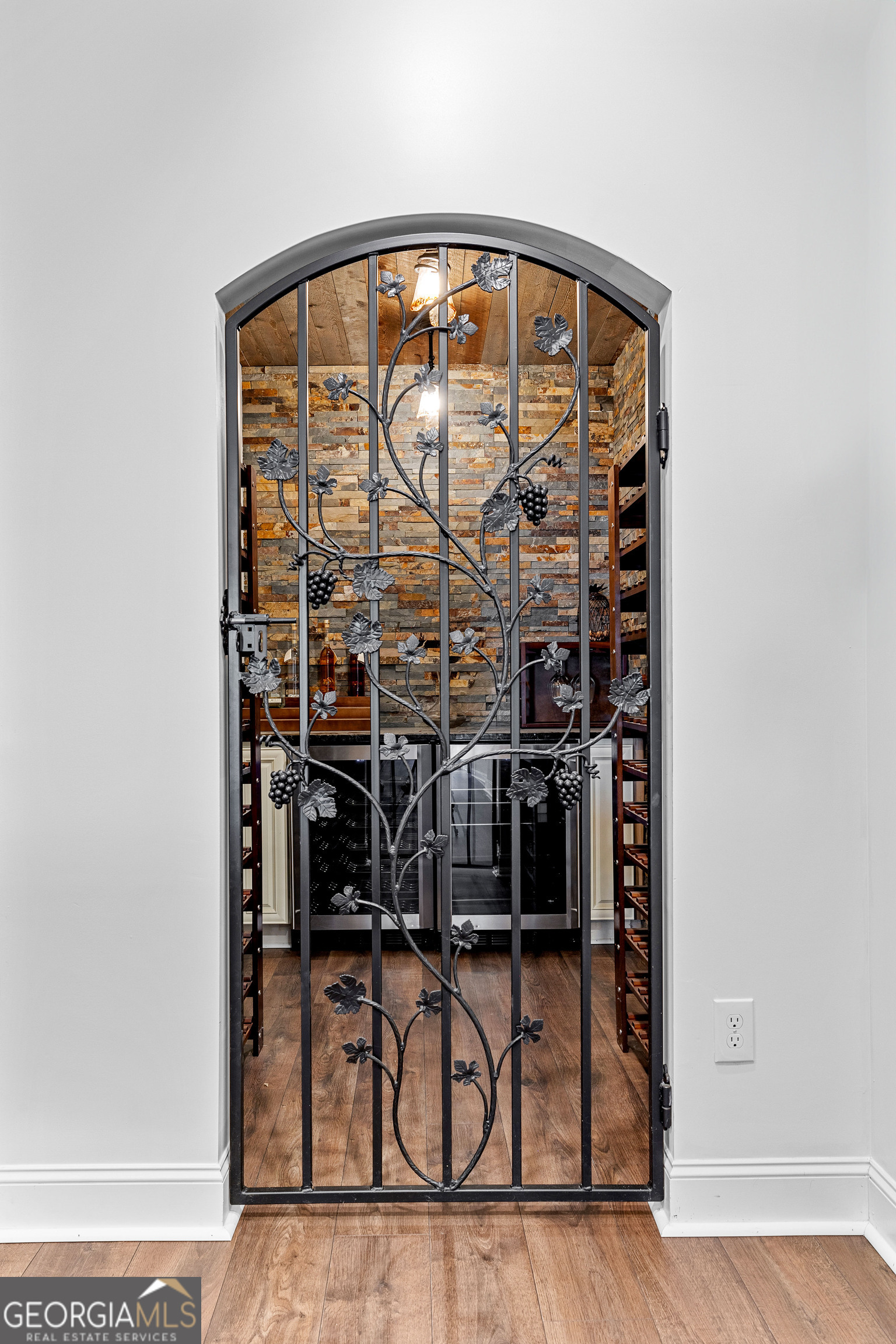 Peachtree City, Georgia 30269, United States, 6 Bedrooms Bedrooms, ,5 BathroomsBathrooms,Residential,Pending,213254