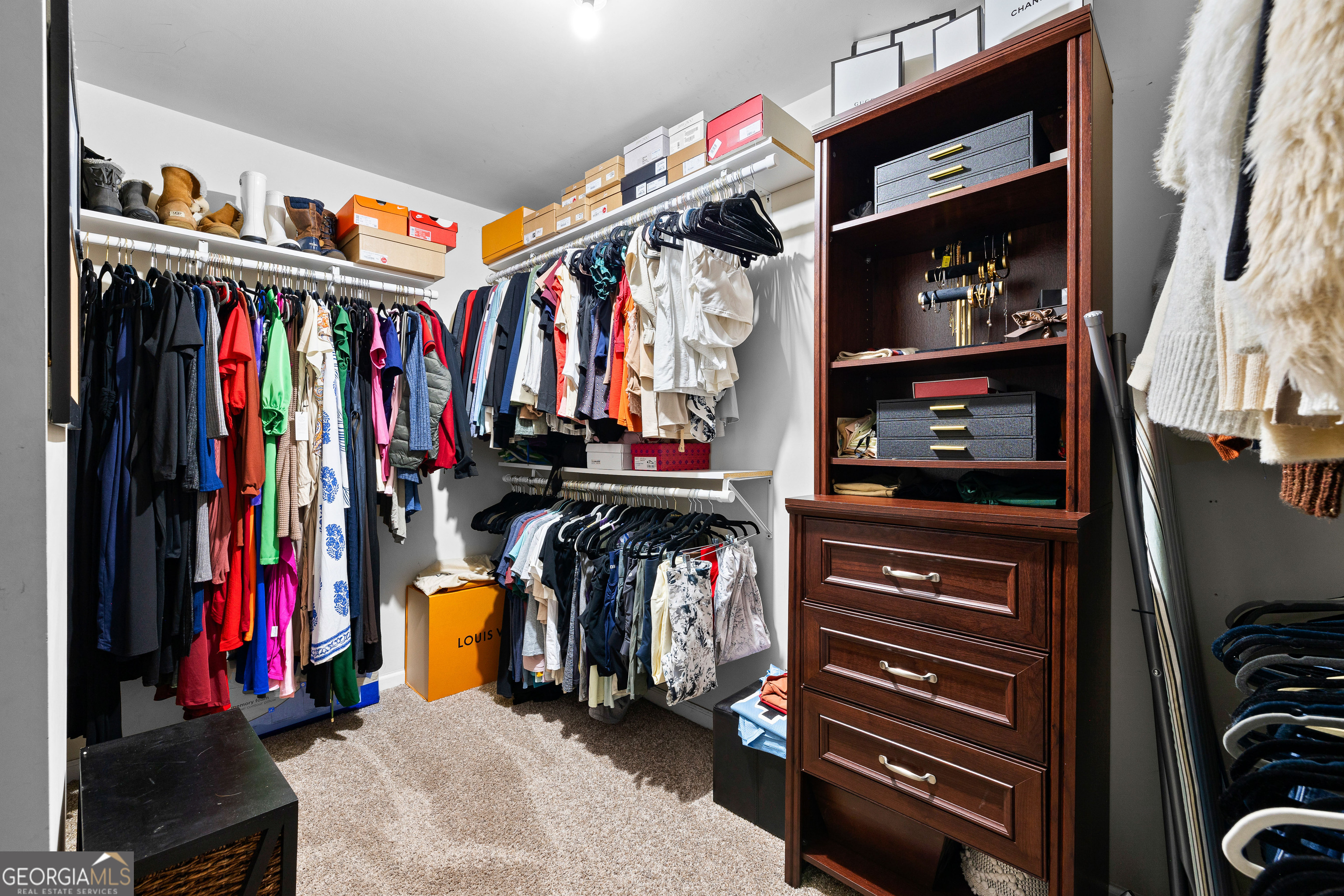 Peachtree City, Georgia 30269, United States, 6 Bedrooms Bedrooms, ,5 BathroomsBathrooms,Residential,Pending,213254