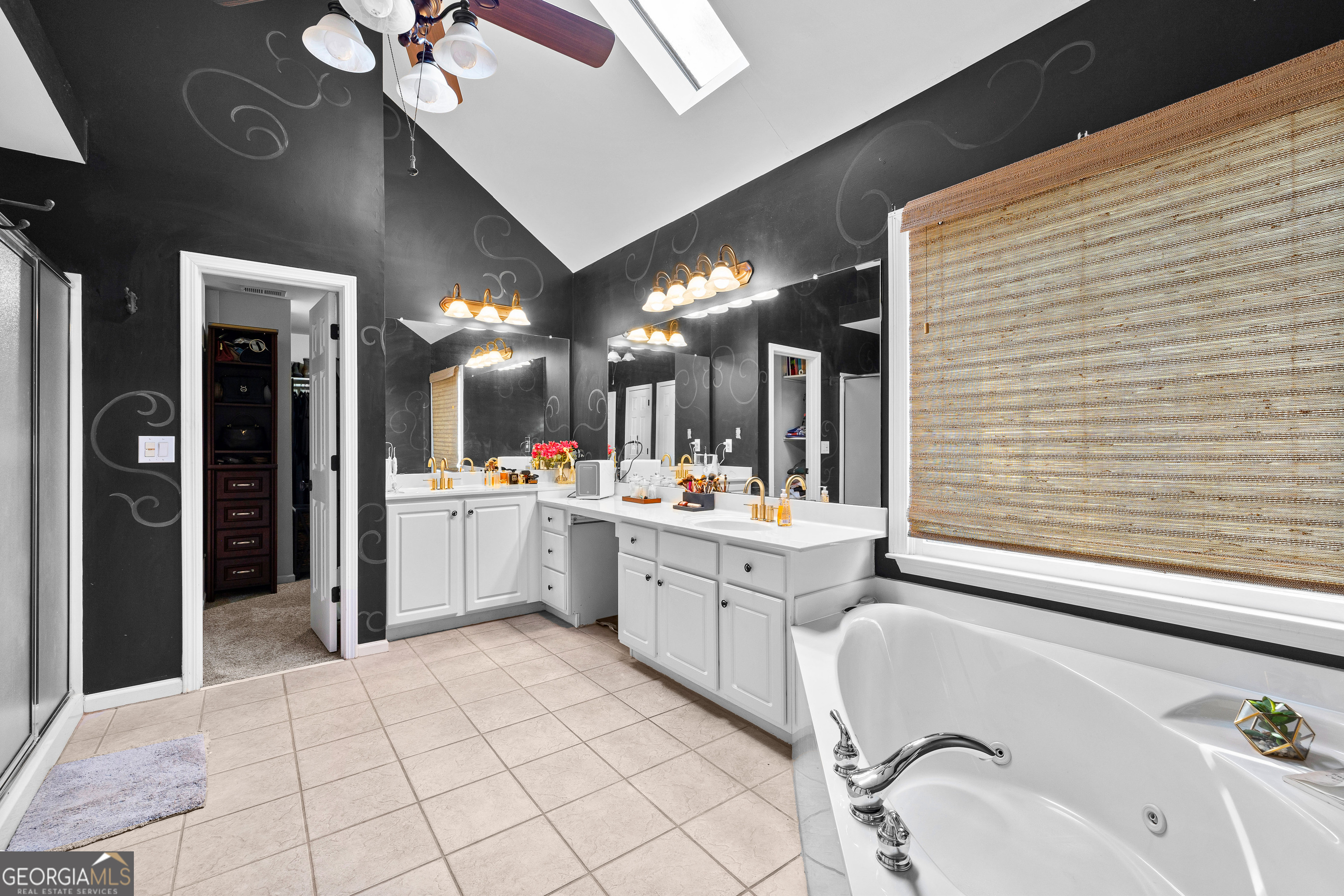 Peachtree City, Georgia 30269, United States, 6 Bedrooms Bedrooms, ,5 BathroomsBathrooms,Residential,Pending,213254