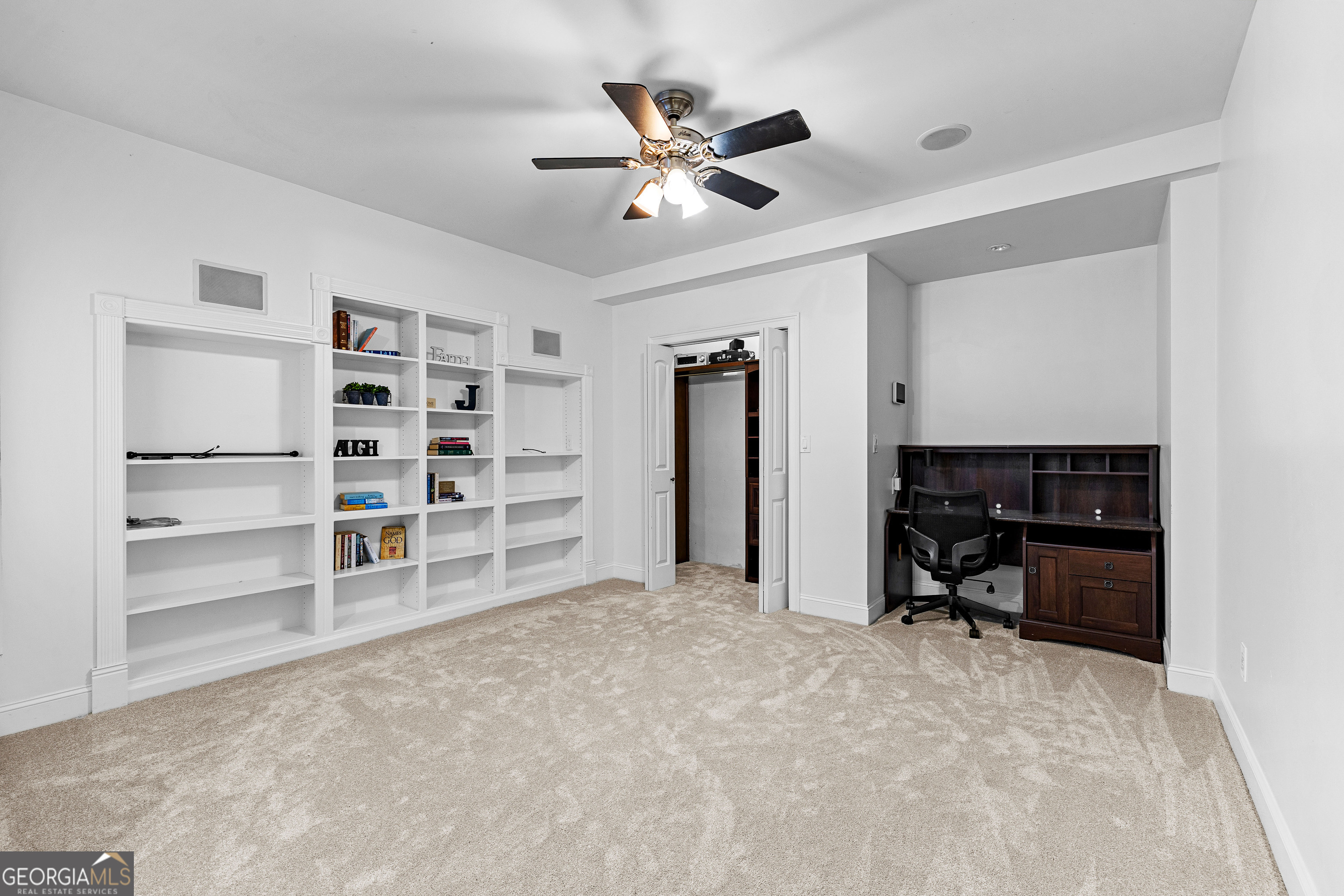 Peachtree City, Georgia 30269, United States, 6 Bedrooms Bedrooms, ,5 BathroomsBathrooms,Residential,Pending,213254