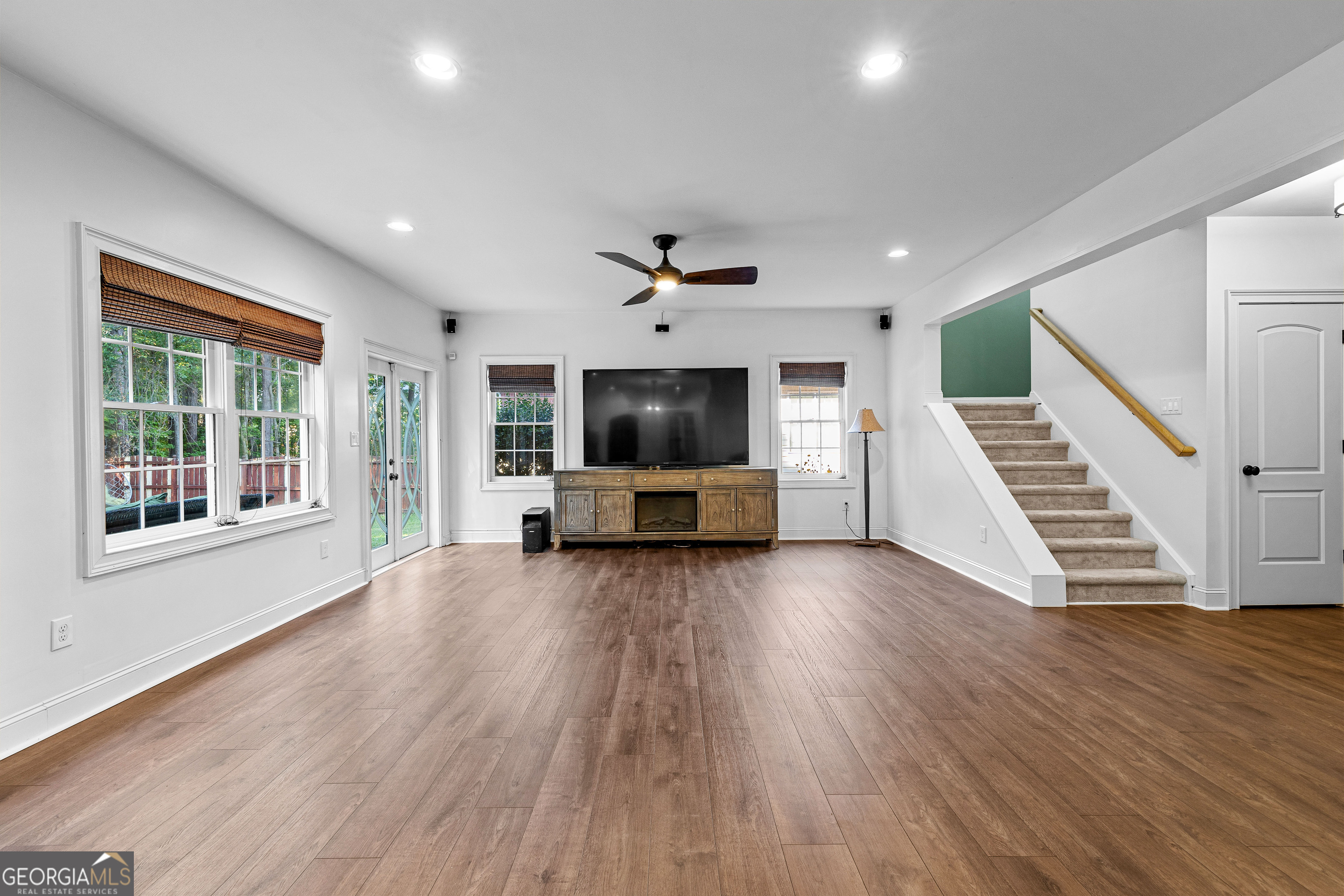 Peachtree City, Georgia 30269, United States, 6 Bedrooms Bedrooms, ,5 BathroomsBathrooms,Residential,Pending,213254