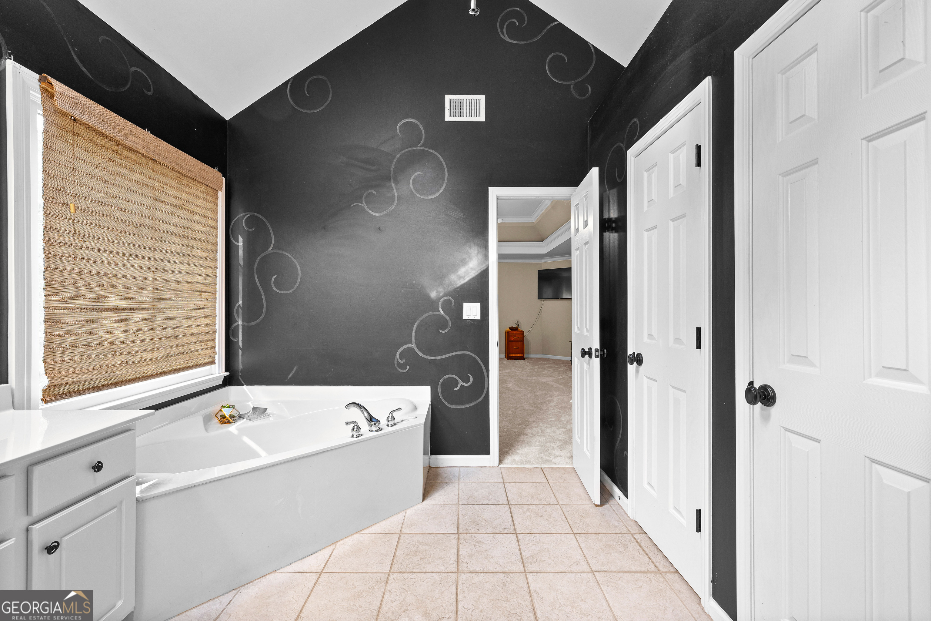 Peachtree City, Georgia 30269, United States, 6 Bedrooms Bedrooms, ,5 BathroomsBathrooms,Residential,Pending,213254