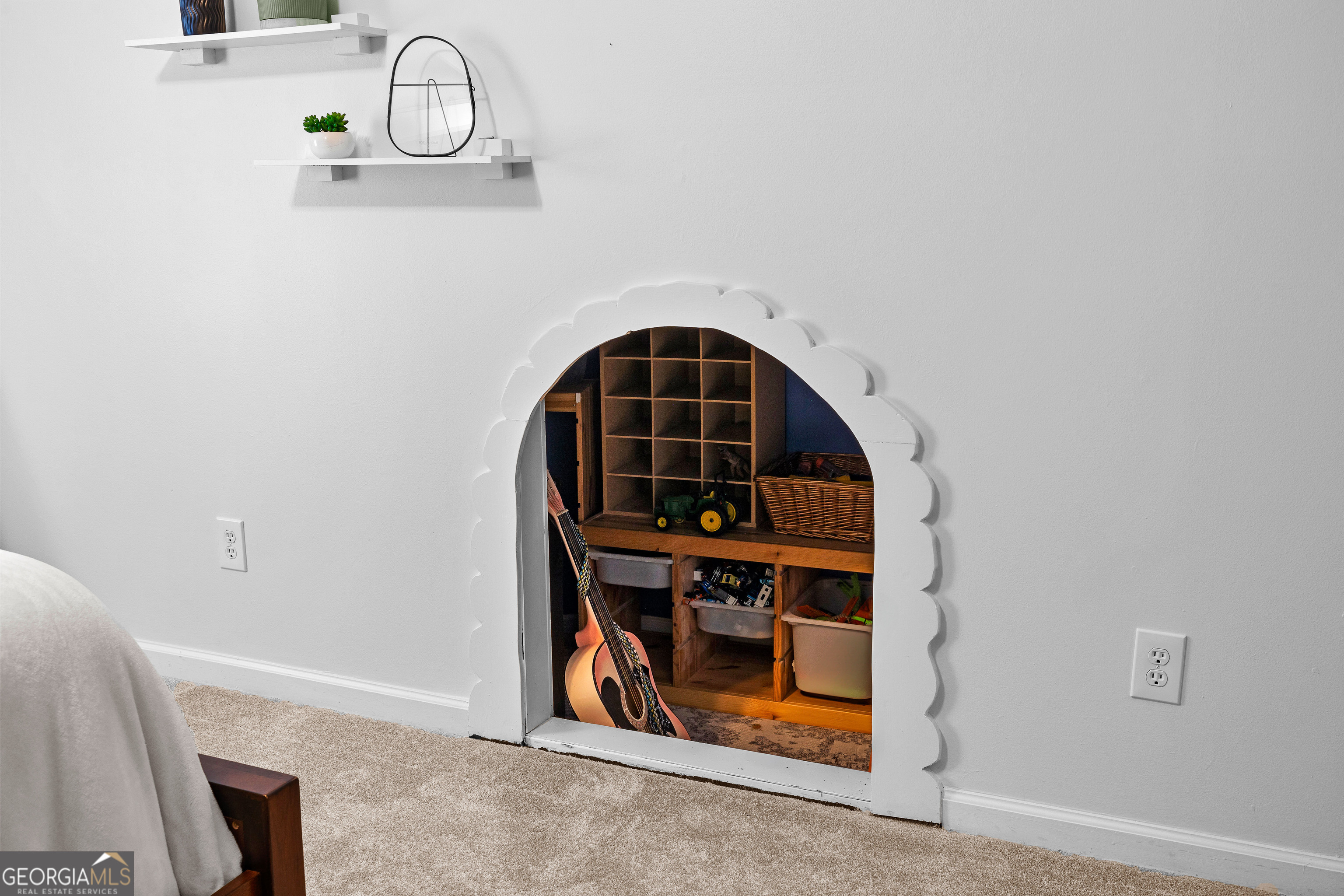 Peachtree City, Georgia 30269, United States, 6 Bedrooms Bedrooms, ,5 BathroomsBathrooms,Residential,Pending,213254