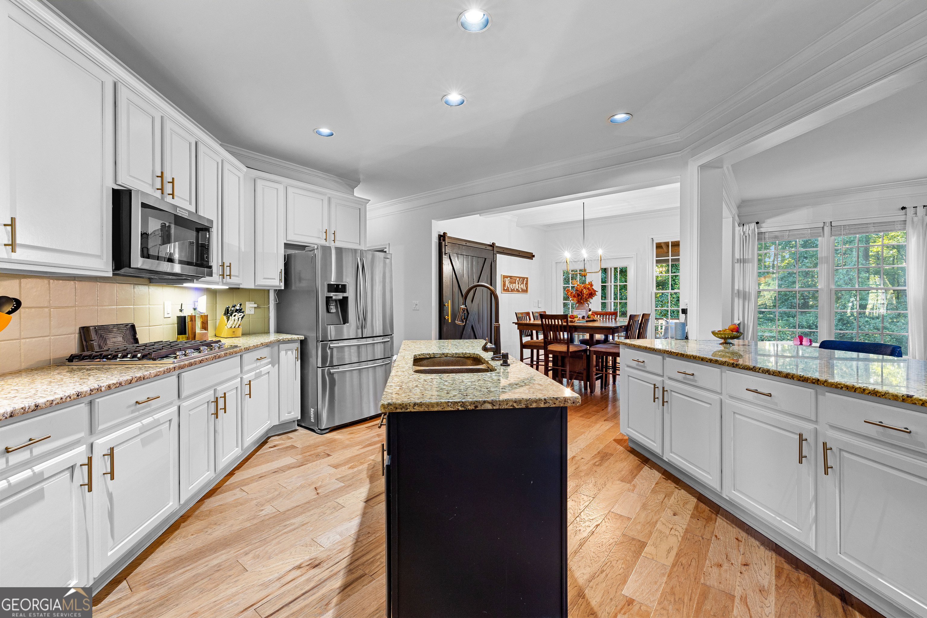 Peachtree City, Georgia 30269, United States, 6 Bedrooms Bedrooms, ,5 BathroomsBathrooms,Residential,Pending,213254