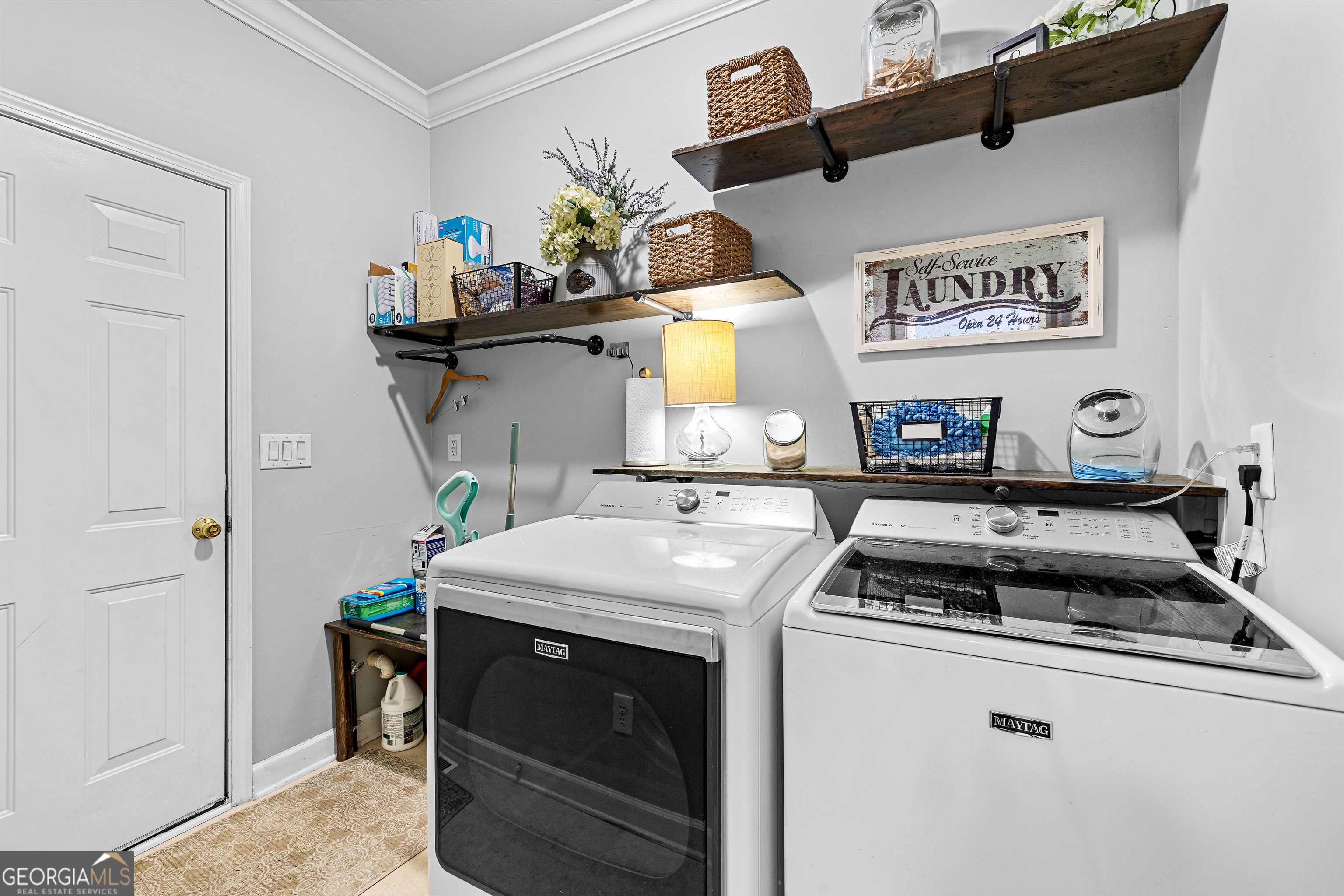 Peachtree City, Georgia 30269, United States, 6 Bedrooms Bedrooms, ,5 BathroomsBathrooms,Residential,Pending,213254