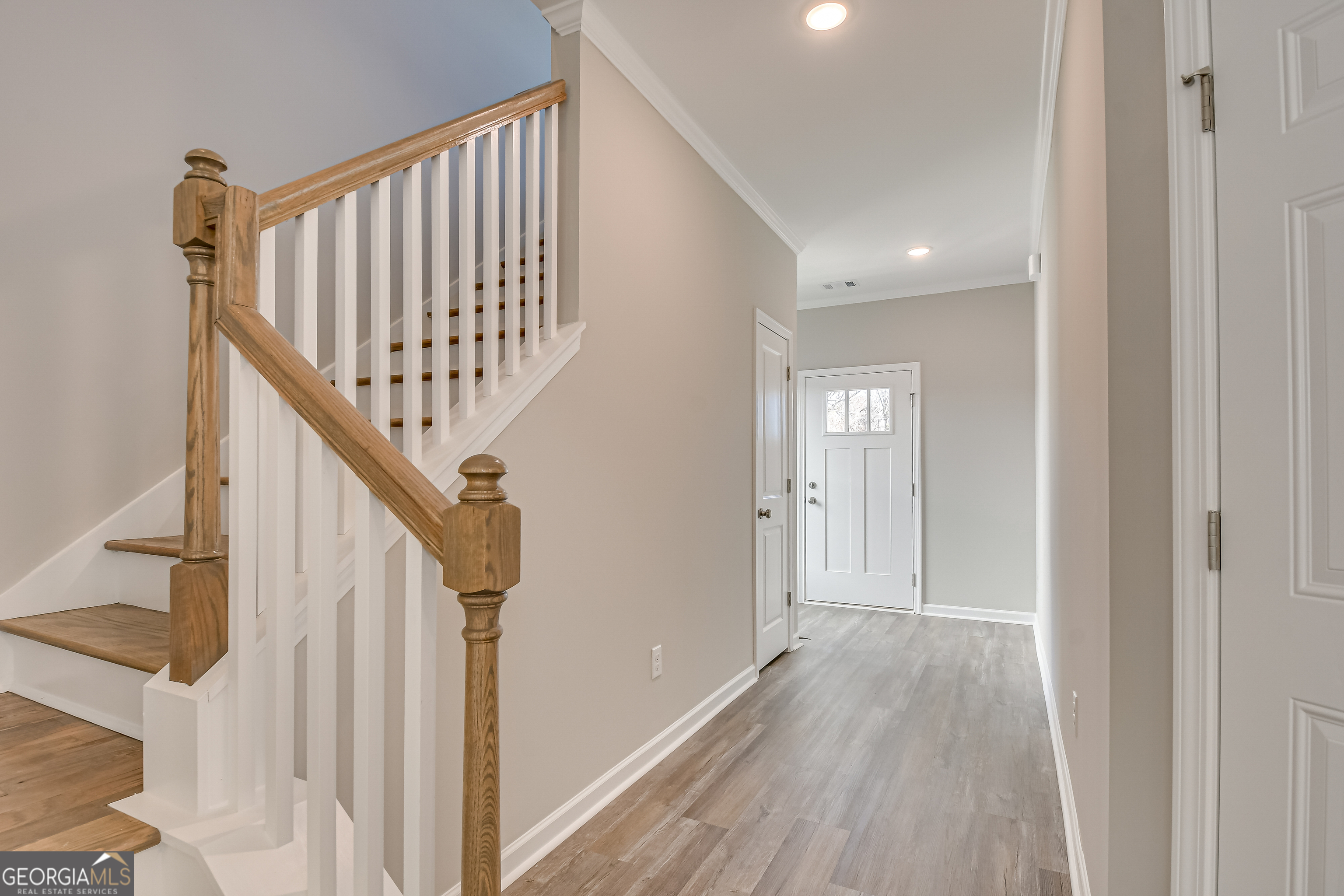 113 Essence DR