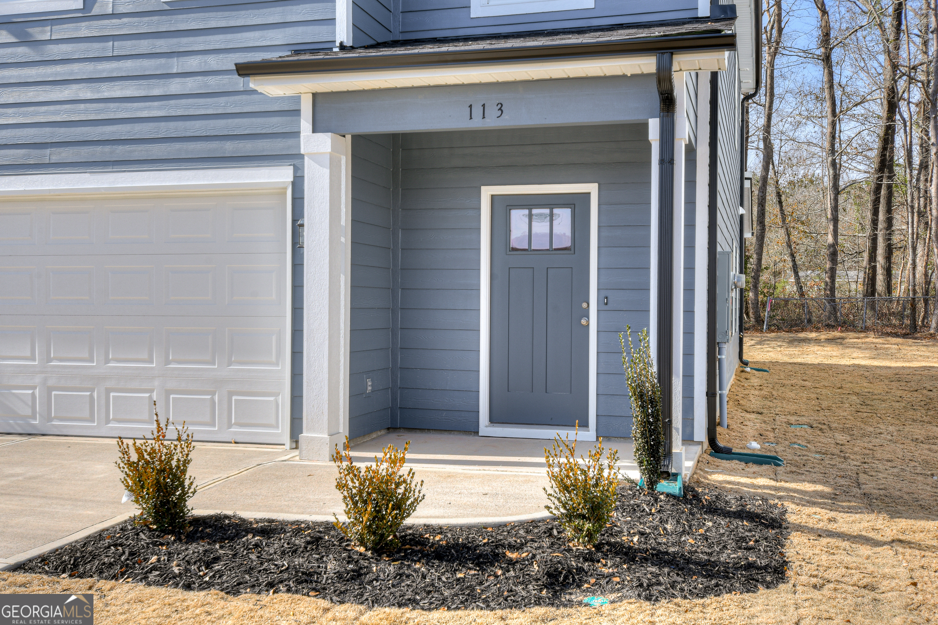 113 Essence DR