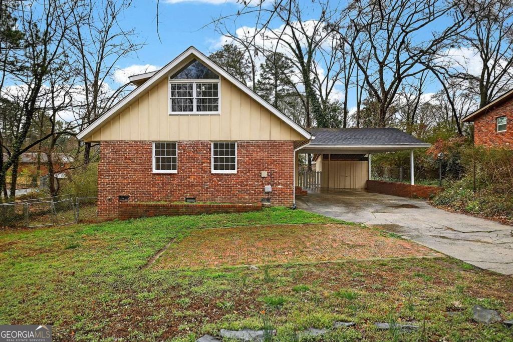 Photo of 2514 Sunny Lane SE, Marietta, GA 30067 (MLS # 10701693)