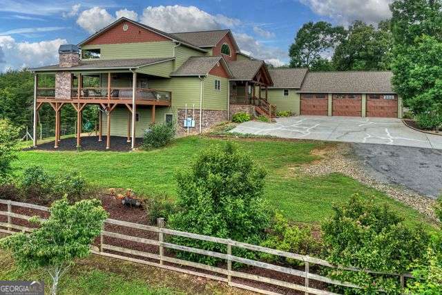 384 Dean RD