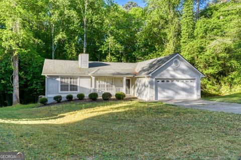 Photo of 2032 Briar Trail Court SW, Atlanta, GA 30331 (MLS # 10735585)