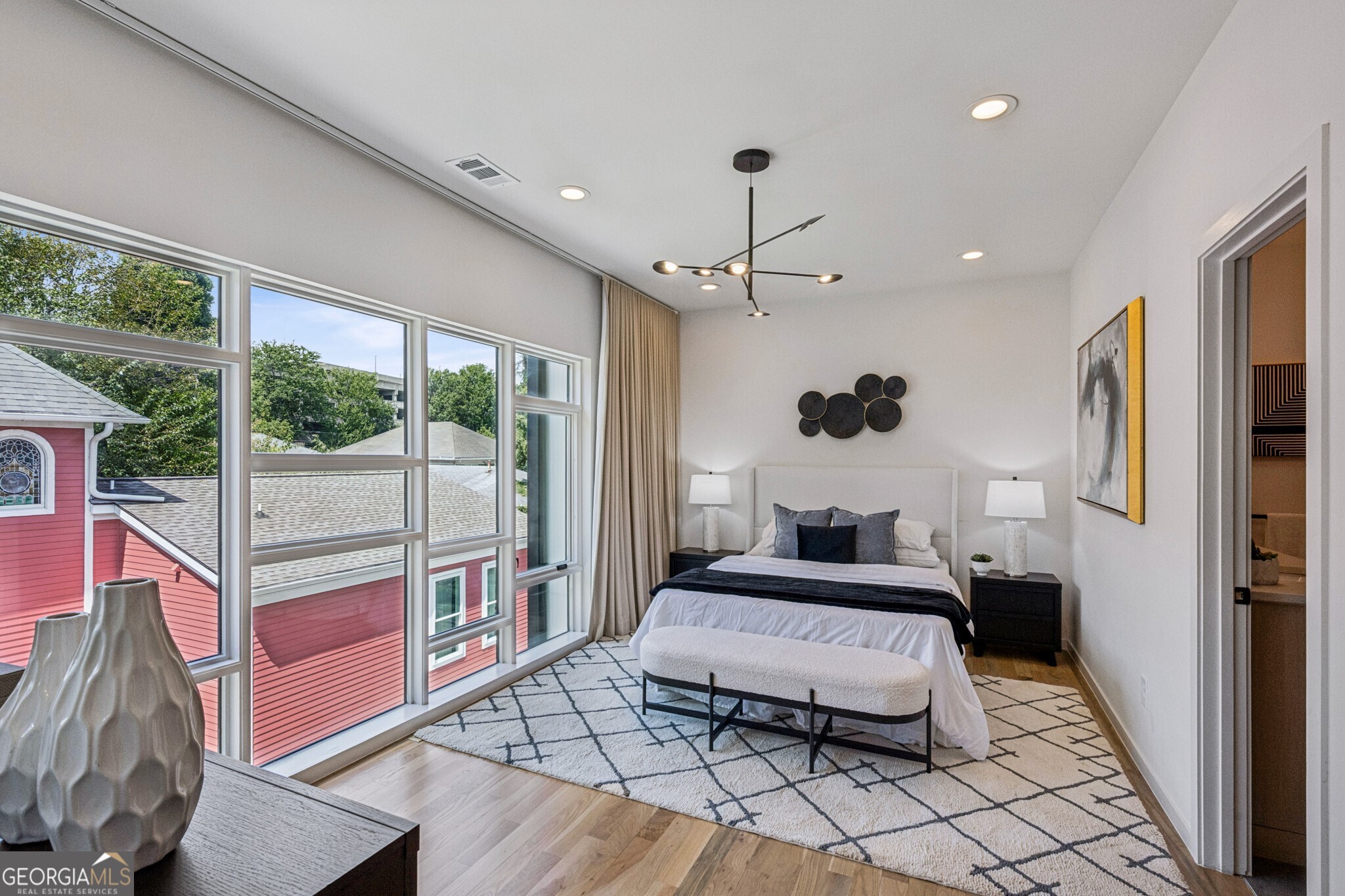 536 Highland AVE NE A