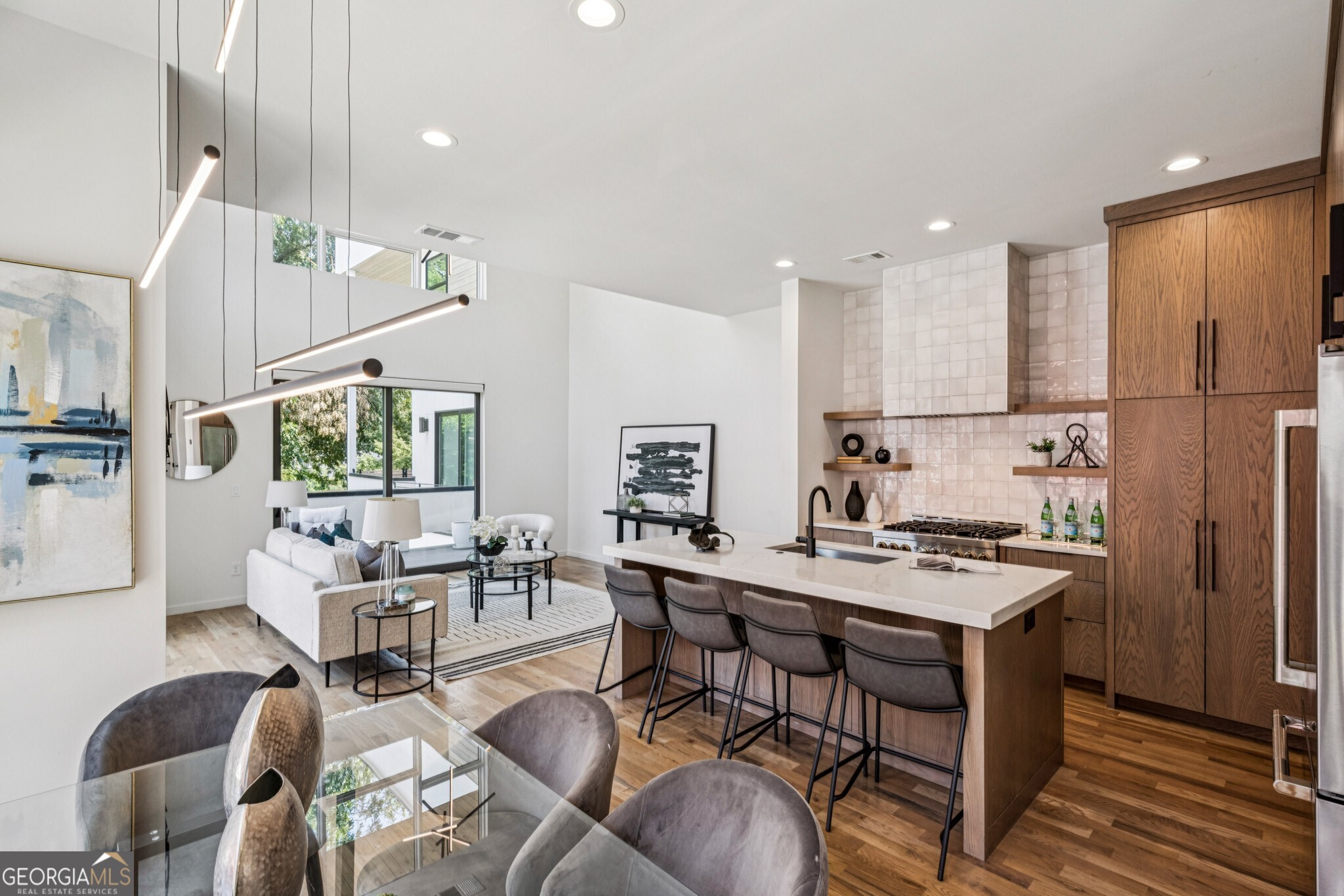 536 Highland AVE NE A