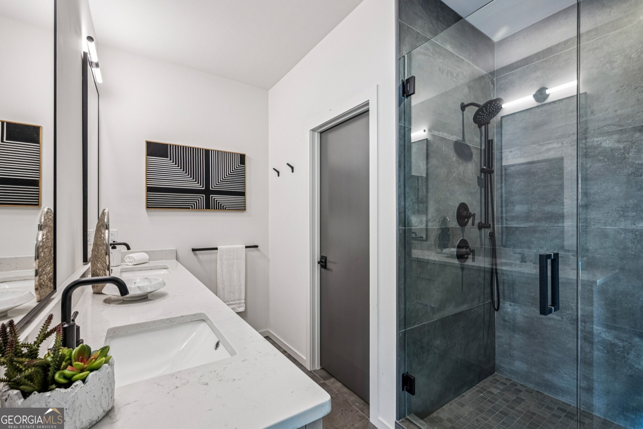 536 Highland AVE NE A