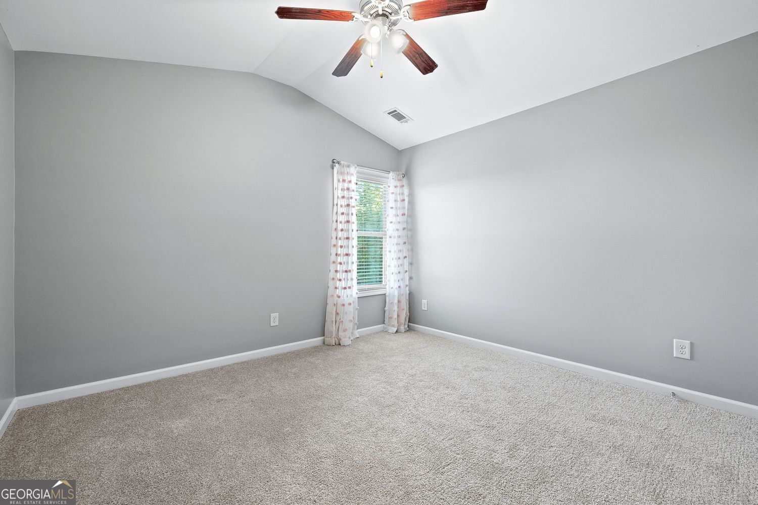 Roswell, Georgia 30076, United States, 4 Bedrooms Bedrooms, ,4 BathroomsBathrooms,Residential,Active,168508