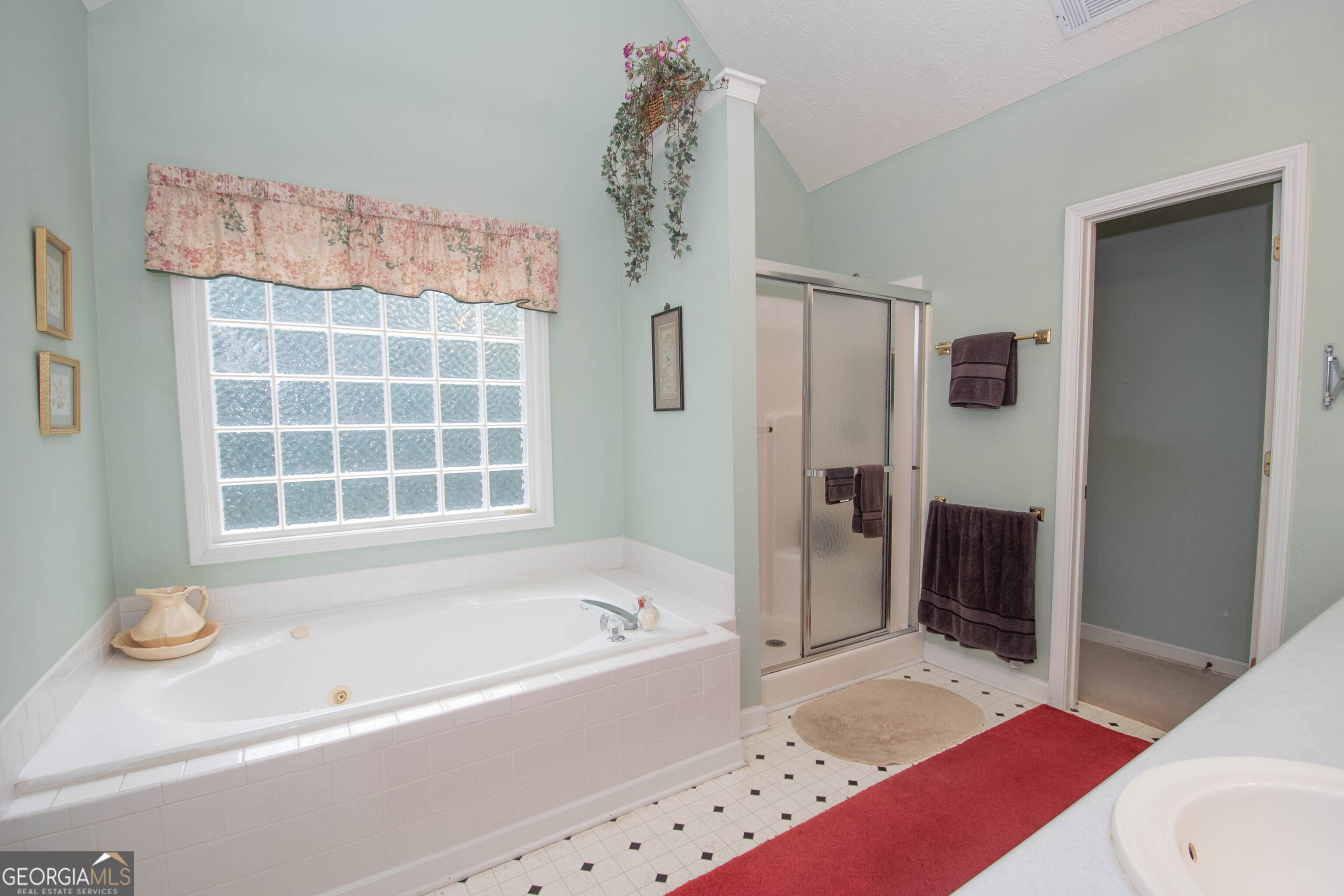 Sharpsburg, Georgia 30277, United States, 3 Bedrooms Bedrooms, ,4 BathroomsBathrooms,Residential,Active,123848