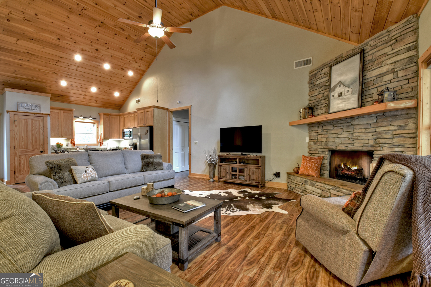 36 Rustic Barn TRL