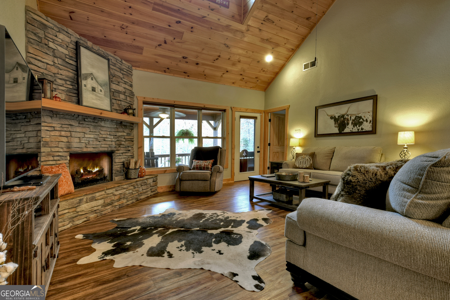 36 Rustic Barn TRL