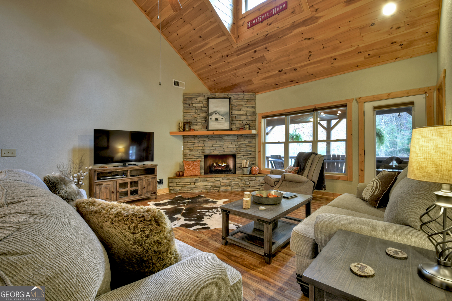 36 Rustic Barn TRL