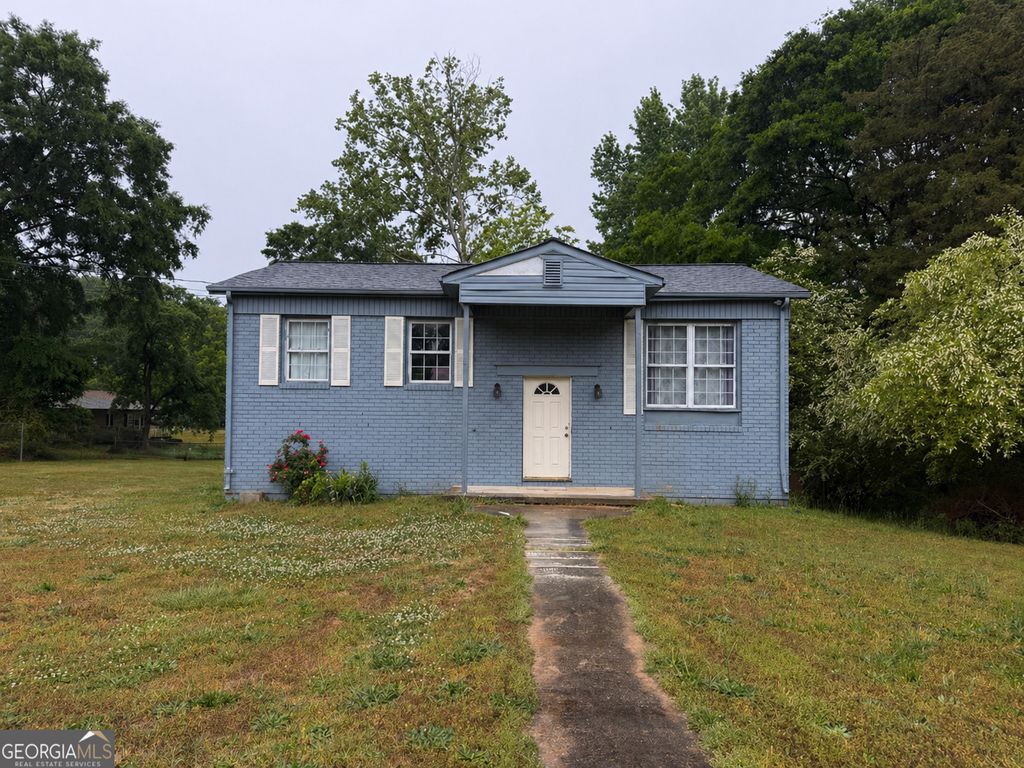 Photo of 174 Textile Avenue, Lavonia, GA 30553 (MLS # 10742719)